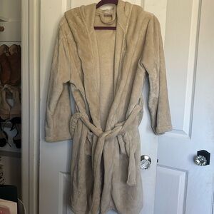 Summer and Rose robe with hood